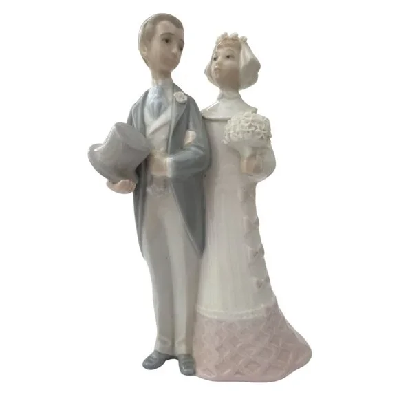 Vtg Retired LLADRO Wedding Bride & Groom Porcelain Figurine #4808 7.75" - Spain - Picture 1 of 4